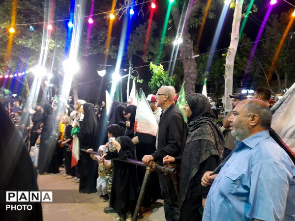 تجمع مردم در مسجدالزهرا مشهد و اجرای «سپاس معلم» در خیابان احمدآباد 