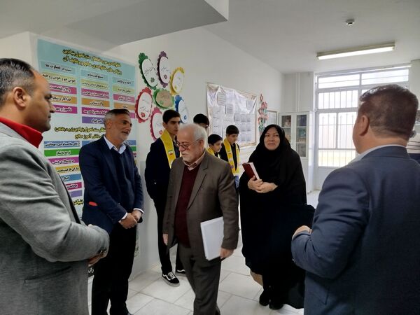 بازدید ارزیاب مدارس سما استان خراسان رضوی از دبیرستان پسرانه متوسطه اول سما شهرستان کاشمر 