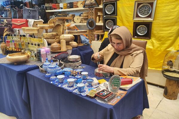 نمایشگاه برکت باحضور کارآفرینان طرح های اشتغال‌زایی در مشهد