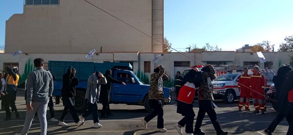 نواخته شدن بیست و ششمین زنگ نمادین استانی مانور زلزله در مدرسه شاهد ظهور آموزش و پرورش ناحیه یک