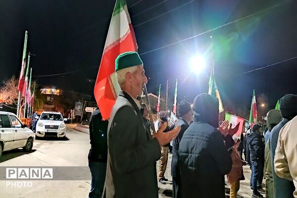 حضور در تجمعات خیابانی یعنی هیات من الذله در برابر دشمن زورگو و دروغگو