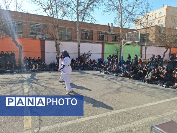 فجرانه ورزشی در دبیرستان حضرت ولی عصر (عج)