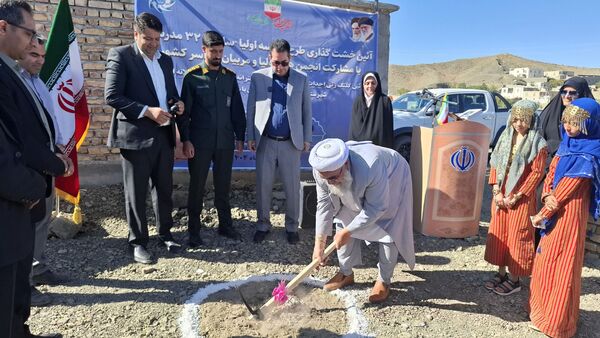 برگزاری آیین خشت گزاری طرح مدرسه اولیا 