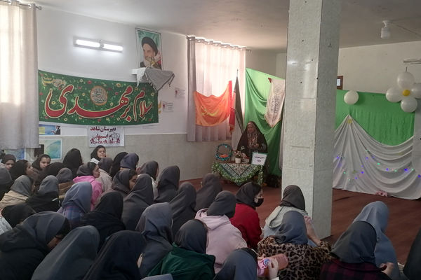  جشن نیمه شعبان در دبیرستان شاهد ام‌ابیها آباده