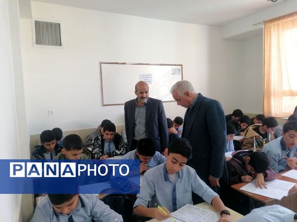 برگزاری آزمون تبار در دبیرستان پسرانه امام حسین(ع)