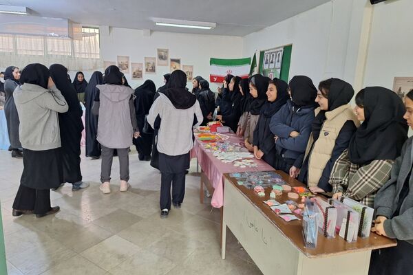جشنواره ایرانمون در دبیرستان خدیجه کبری (س) پردیس