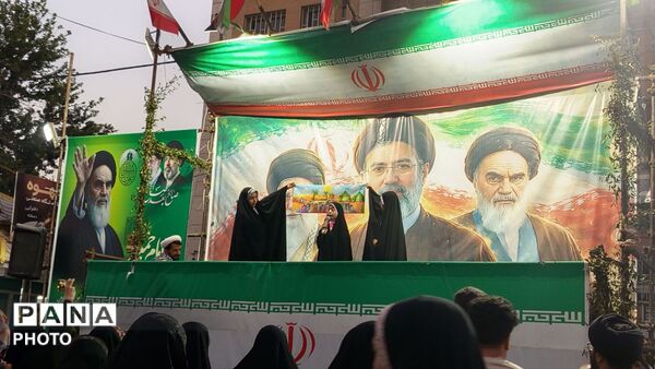 جشن غدیر در جایگاه بعثت خیابان انقلاب خرم‌ آباد