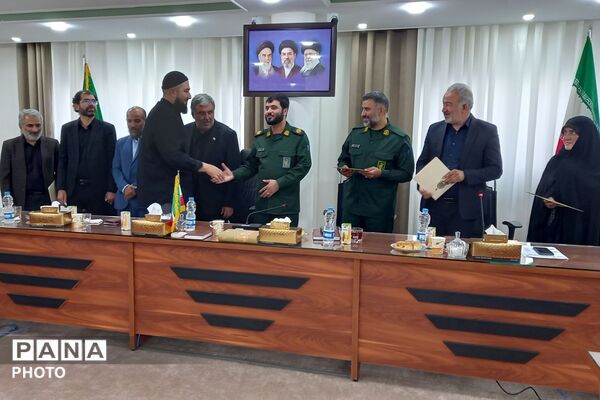 جلسه هم اندیشی با مدیران مدارس چهاردانگه