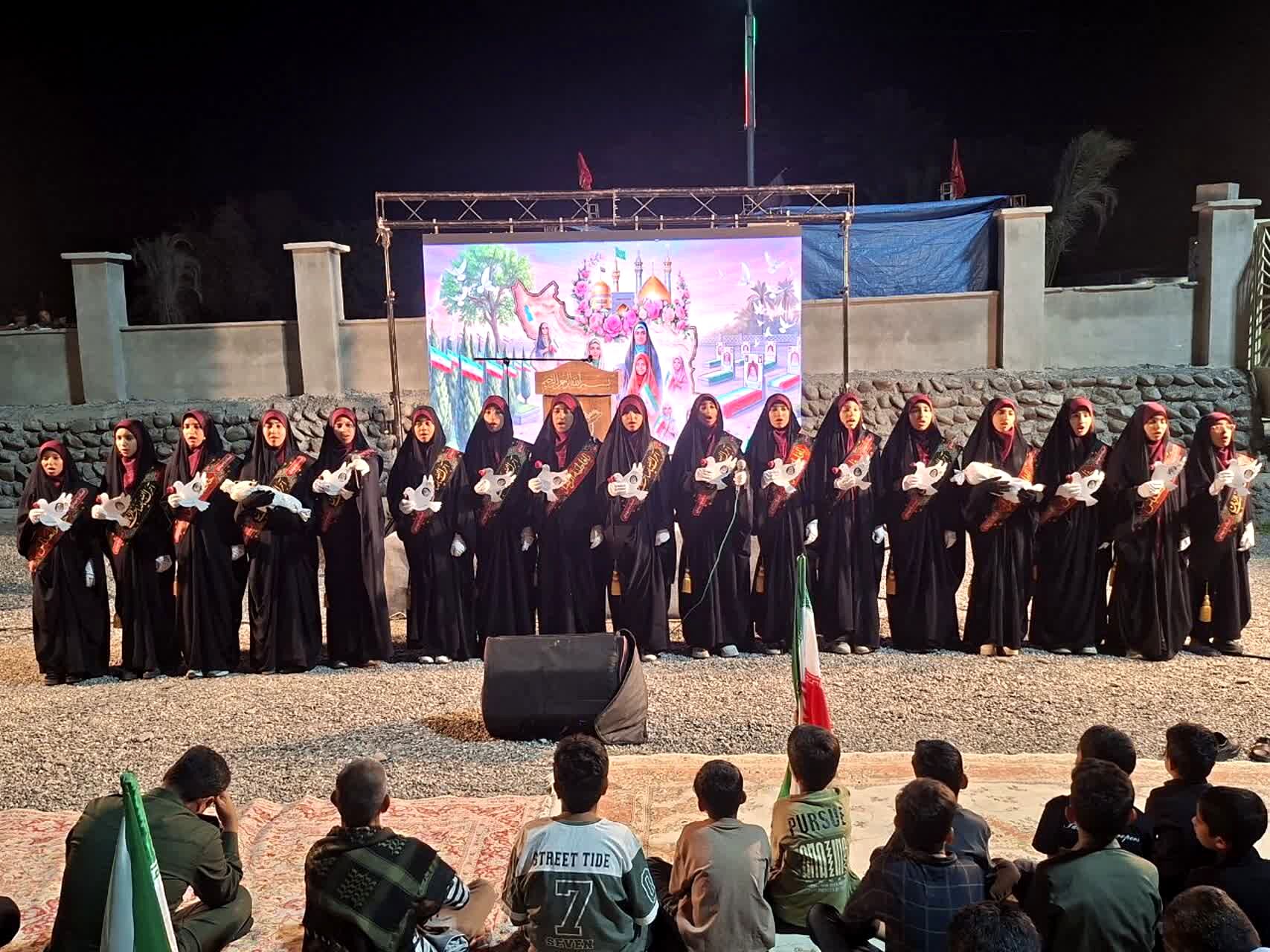 اجتماع حماسی «دختران زینبی» در سندرک به مناسبت سالروز ولادت حضرت معصومه (س)