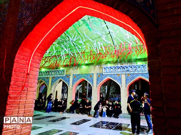 شب‌های نورانی سوگ و همدلی مردمان؛ در گلزار شهدای عباس آباد شهریار