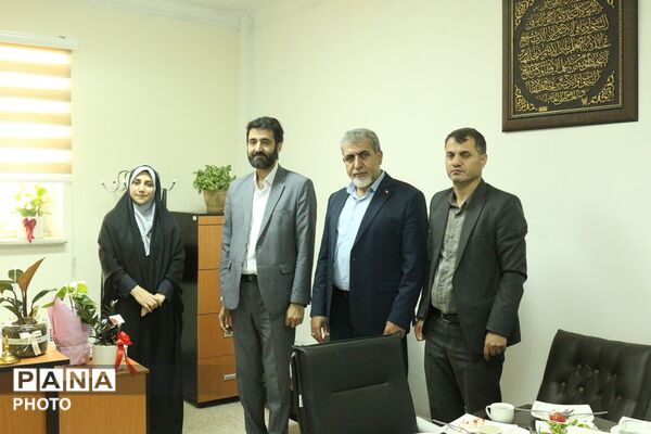 بازدید مدیر آموزش‌وپرورش فیروزکوه از مدرسه سما