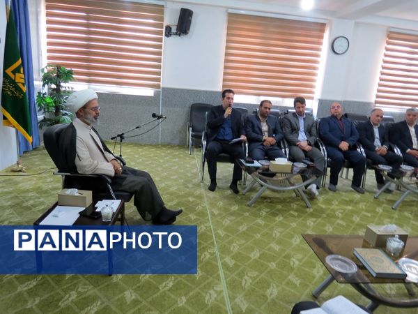 دیدار مدیرکل آموزش و پرورش و جمعی از همکاران با نماینده‌ ولی فقیه در استان خراسان شمالی