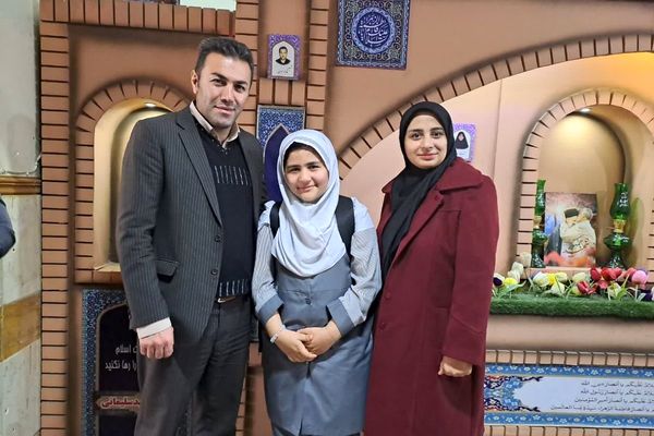 آیین بزرگداشت روز پدر در دبستان شاهد فاطمه زهرا (س)