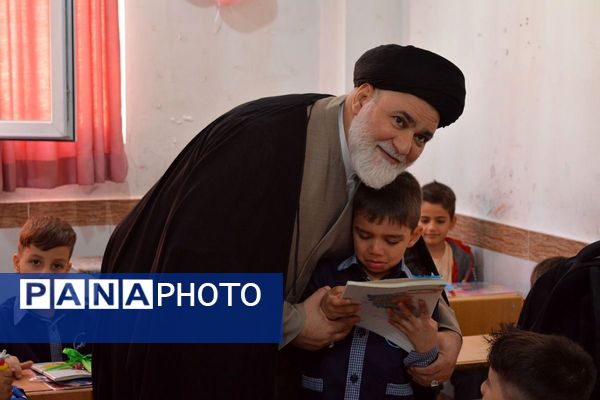 برگزاری جشن شکوفه‌های کلاس اولی دربهارستان‌دو