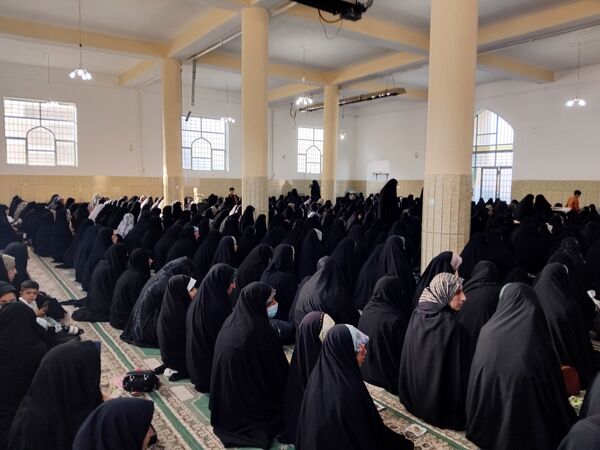 اقامه‌ نماز‌ عیدفطر در شهر وردنجان