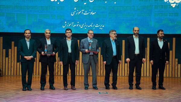 آیینه‌ تلاش کارمندان دانشگاه فردوسی مشهد(۲)