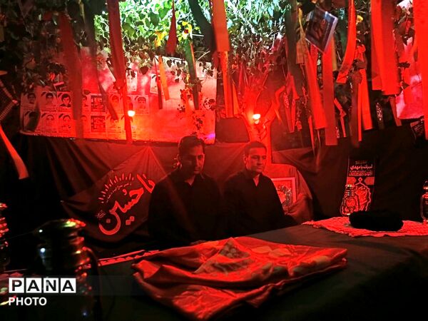جلوه‌های خدمت‌رسانی فرهنگیان حاجی‌آباد در آیین وداع با «رهبر شهید»