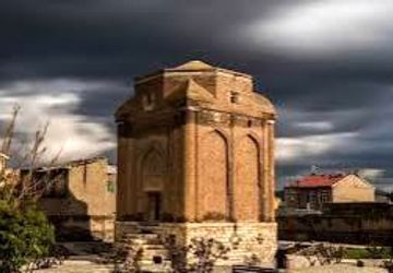 روایت خبرنگار پانا از گنبد سرخ مراغه 