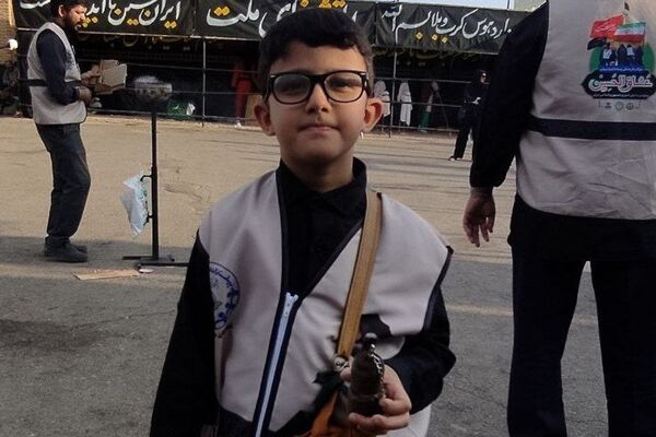 خدمت‌رسانی دانش‌آموزان در موکب «عشاق‌الحسین(ع)» سازمان دانش آموزی شهرستانهای تهران