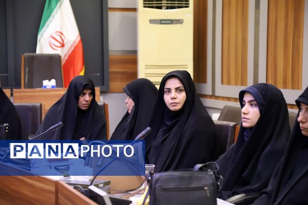  هفتمین جلسه کارشناس مسئولان و کارشناسان قرآن، عترت و نماز مناطق ۱۹گانه شهر تهران