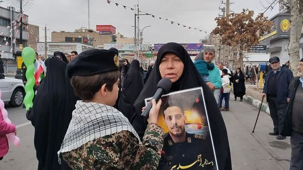 حضور همیشه در صحنه مردم ساوجبلاغ در راهپیمایی 22 بهمن 