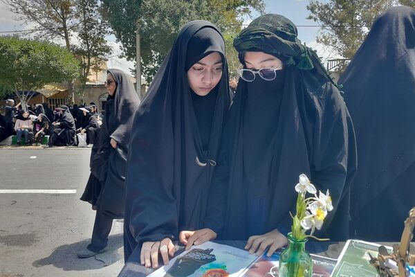 برپایی موکب امام حسین (ع) در منطقه پردیس با مشارکت پیشتازان سازمان دانش آموزی 