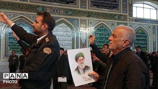 تجدید بیعت مردم بن با سومین رهبر انقلاب اسلامی در آیین گرامیداشت شهدای وطن