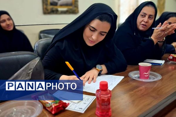 نشست بانوان تأثیرگذار طایفه گرهرگان با محوریت نقش زنان در توسعه اجتماعی و فرهنگی