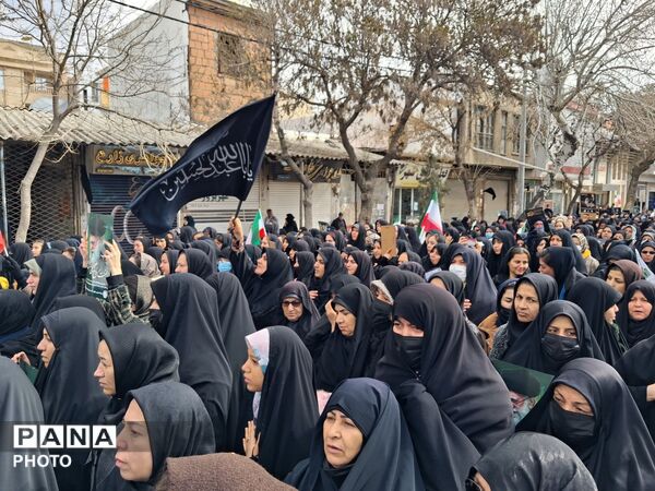 امروز شیروان در سوگ ۳شهید جنگ تحمیلی نشست