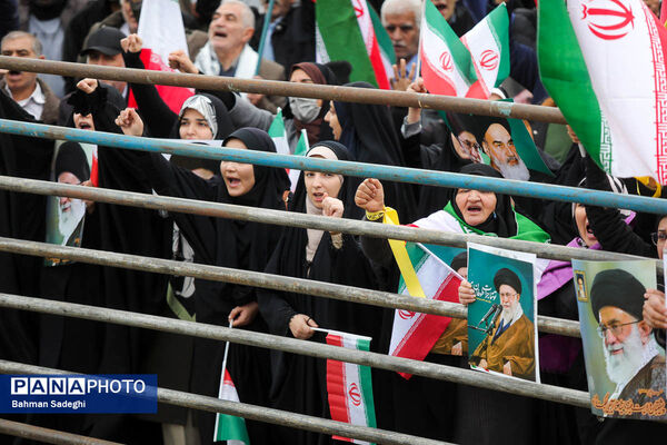 سخنرانی رئیس جمهور در جمع راهپیمایان ۲۲ بهمن
