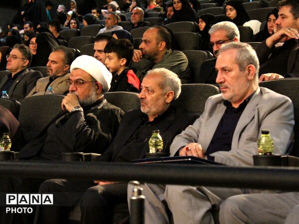  آیین رونمایی از مستند سایه برادرم با حضور وزیر آموزش و پرورش در مشهد