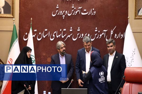 نشست صمیمی فعالین رسانه ای دانش‌آموزان با مدیرعامل خبرگزاری پانا