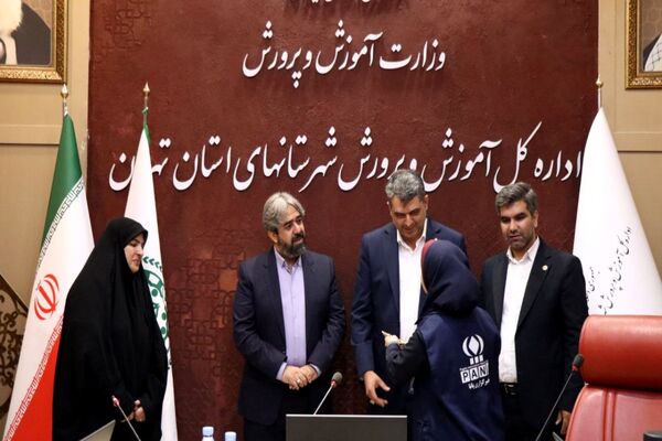 نشست صمیمی فعالین رسانه ای دانش‌آموزان با مدیرعامل خبرگزاری پانا