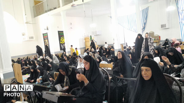 مراسم دعای عرفه در مسجد صاحب الزمان شهرستان کوهدشت