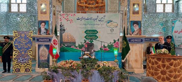 آیین غبارروبی ضریح مطهر حضرت علی‌بن‌امام‌محمدباقر(ع) 