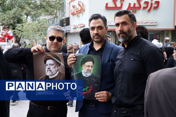 سیل خروشان زائران و مجاوران رضوی در مراسم تشییع پیکر شهدای خدمت