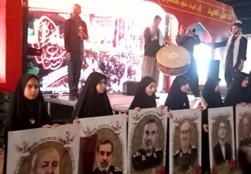 مراسم چمر به یاد شهدای جنگ تحمیلی ۱۲ روزه در پایانه مرزی مهران برگزار شد 