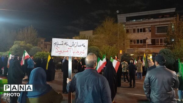 تجمعات شبانه همراه با موکب سازمان دانش آموزی در میدان المپیک 