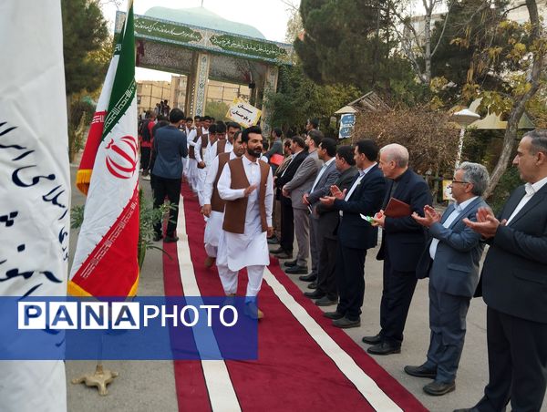 جشنواره رنگ‌ها و فرهنگ‌ها