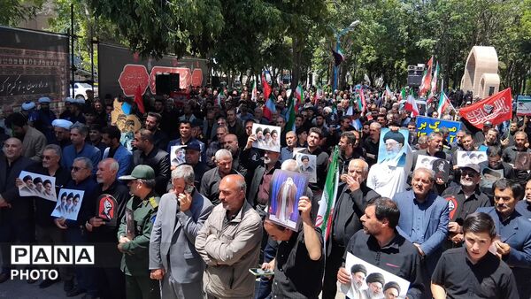 ویژه‌برنامه همگام با تشییع کنندگان آقای شهید ایران در اهر