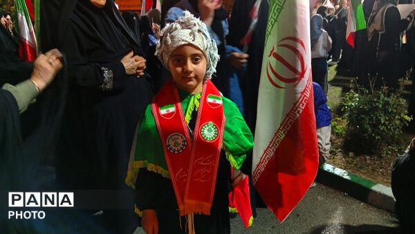 تجمعات مردمی در شهرستان نظرآباد برای حمایت از مقاومت و بیعت با رهبری 