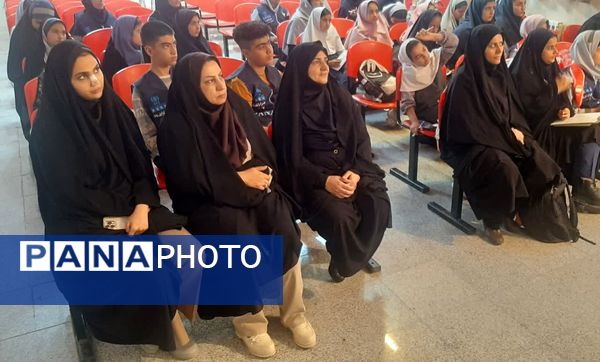 برگزاری کارگاه آموزش خبرنگاری ویژه دانش‌آموزان خبرنگار پانا در شهرستان فلاورجان 