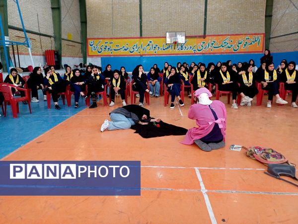 برگزاری اردوی تمشک در شهرستان گرمه 