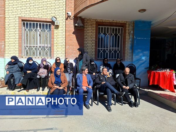 برگزاری مراسم تقدیر از دانش‌آموزان ممتاز آموزشی دبیرستان هفده شهریور شهرستان فیروزکوه