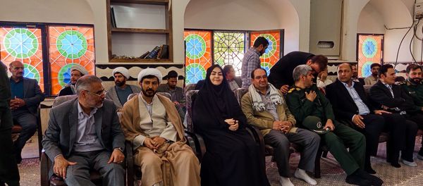 تجدید میثاق نسل آینده با شهدای دیروز در مسجد جامع شادمهر