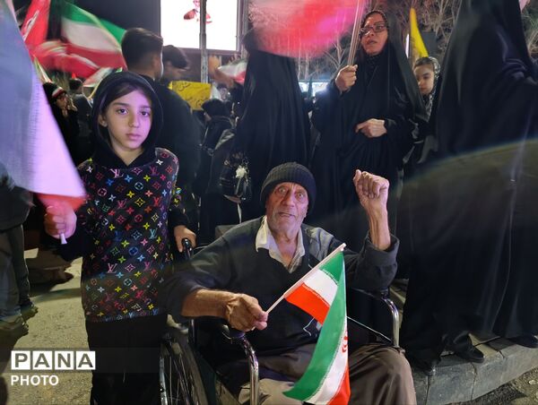 حماسه همدلی ملت در مشهد مقدس