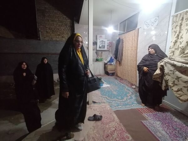 دیدار گروه جهادی شهید صمدی با خانواده شهید نیکدل