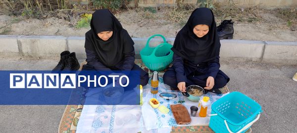 نهار سالم به مناسبت روز جهانی غذا و پوکی استخوان در مدرسه شهید خاقانی شیروان