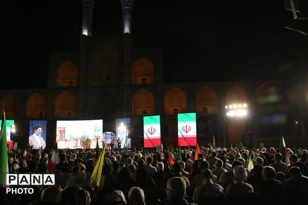 حضور شهردار تهران در آیین شبانه امیرچخماق