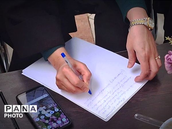 کارگاه استانی آموزشی پیشگیری از خودکشی دانش آموزان در ناحیه پنج مشهد